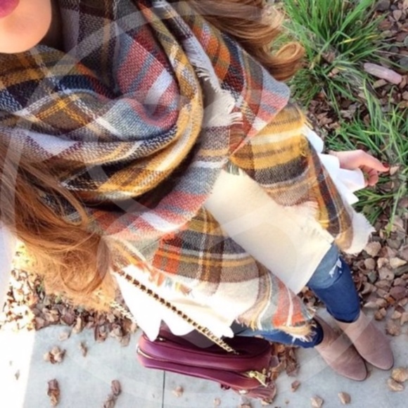 CELINE plaid hello fall scarf - MUSTARD - Picture 6 of 8